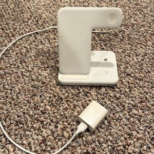 3 in 1 Fast wireless Charging Station (white)